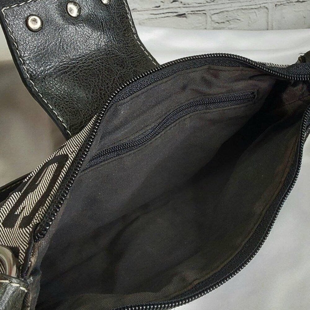 'GUESS' STUDDED MONOGRAM SHOULDER BAG SIGNATURE BIMBO BAGUETTE - Picture 10 of 16